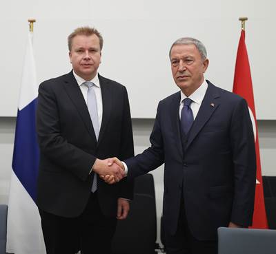 Millî Savunma Bakanı Hulusi Akar, Finlandiya Savunma Bakanı Antti Kaikkonen ve Gürcistan Savunma Bakanı Juansher Burchuladze ile Görüştü